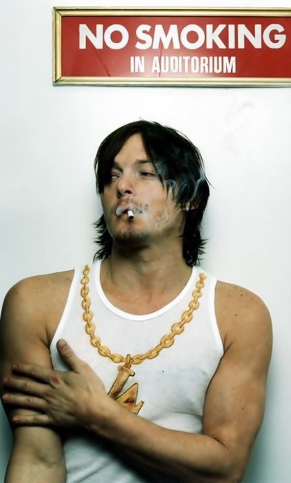 lovxtwd's tweet image. people died.