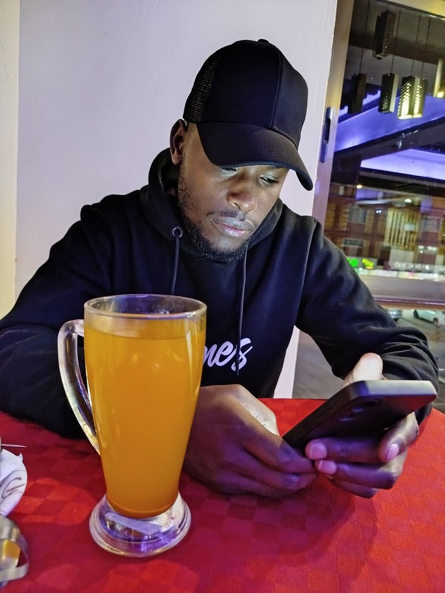 GithekiJ's tweet image. The cardinal principle of decision-making is: DECIDE RIGHT WHERE YOU ARE, WITH WHATEVER YOU’VE GOT. This is precisely why most people never master this important aspect of life. They permit their resources or circumstances to dictate if and when a decision will or can be made.