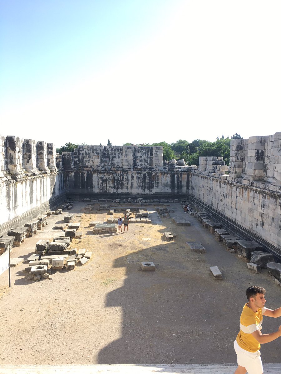 lordf3roo's tweet photo. Apollon Tapınağı, (Aydın/Didim) w/@pricevekilli https://t.co/eN7BKxNAMX