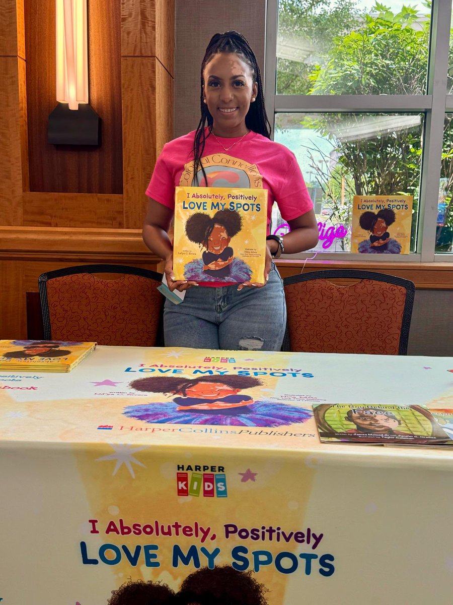 zeevitiligo's tweet image. Love my spot by lydia.c.rivera. #wvd2024.