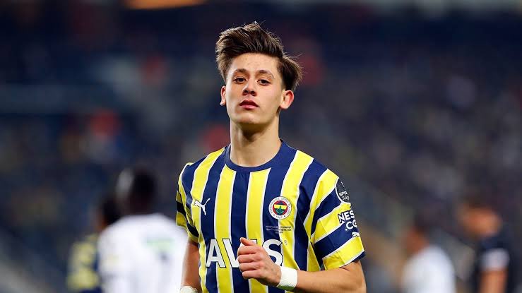 Kirli düzeniniz batsın Türk futbolundan komple arınacağınız günü iple çekiyoruz  #EvladınaSahipÇıkTürkiye Arda Güler <a href="/TFF_Org/">TFF</a>