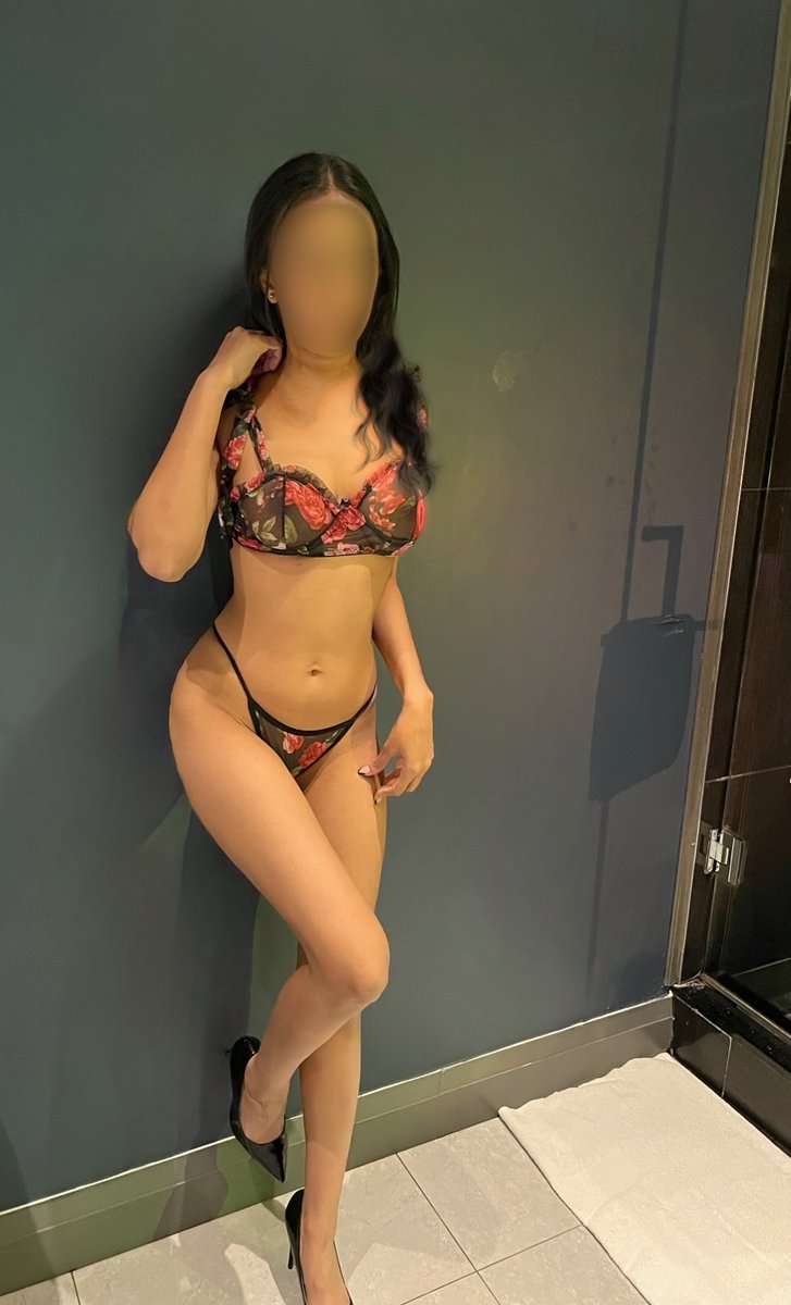 kiaramiss33's tweet photo. Tempted yet ? 🥀

Come get sensual with me tonight @SeductionSpa keele. 
@WG6Canada @lushgirlfriends @ToryManager https://t.co/UO6VLzfqF9