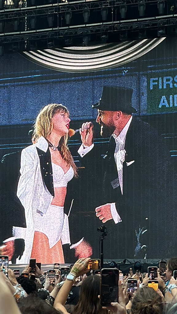 tayvisnation's tweet image. you know what you wanted and boy you got her