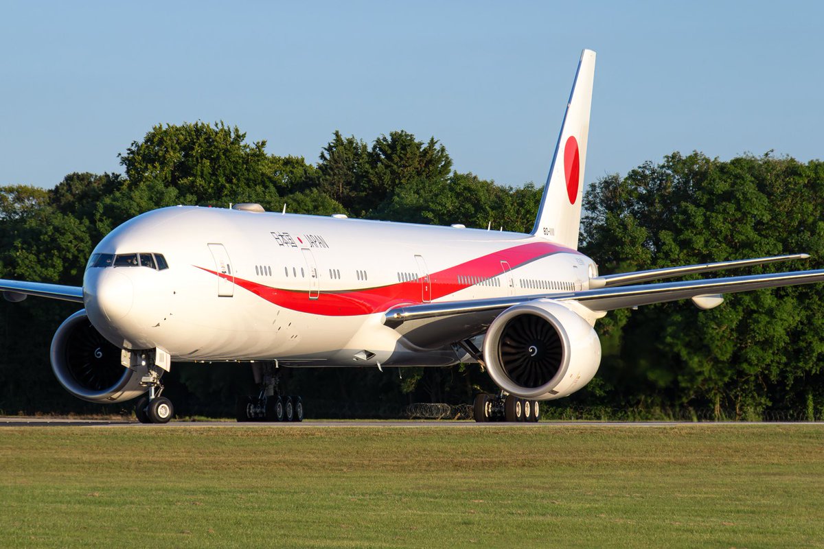 RAF Brize Norton saw the arrival of Japan’s two executive Boeing 777’s yesterday evening after flying Japan’s Emperor and Empress to the United Kingdom ahead of their State Visit. AeroResource were on hand to see the arrival of 701 Hikotai’s 80-1111 and 80-1112