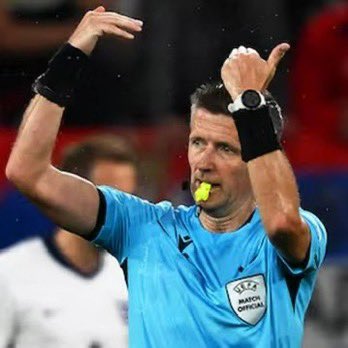 „Stell dich nicht so an, aufstehen und weiterspielen!“ #SUIGER #euro2024