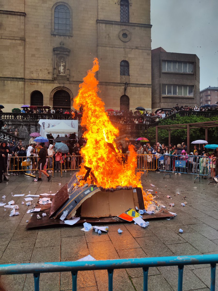 Suaren inguruan, auzoak bizirik!