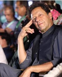 اپریشن  کے نام کے اوپر لوگوں کے گھر جان و مال سے کھیلنے کے عمران خان ہمیشہ مخالف رہا ہے لوگوں کے گھر ور جان و مال برباد کر دیے گے کبھی کیسی مثلا کا حل جنگ نہیں ہے ہم عمران خان کا جو بھی فصیلہ ہو گا اس کے ساتھ کھڑے ہیں  

#AzmeIstehkaam
