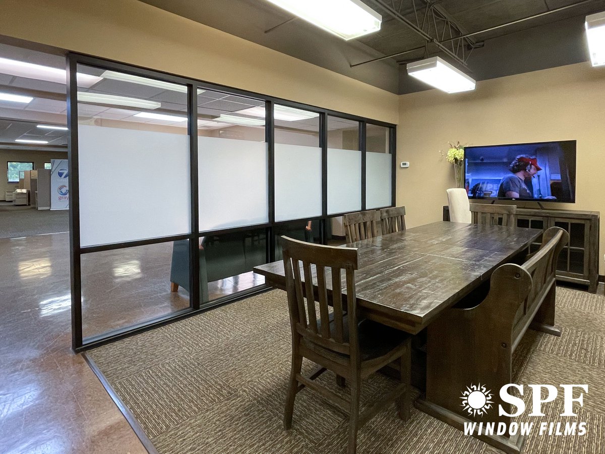 SPFWindowFilms's tweet image. In this particular project, our objective was to obstruct the line of sight for pedestrians at eye level, allowing the office staff to focus on their work more effectively. We take great pride in the successful and aesthetically pleasing implementation of this simple solution.