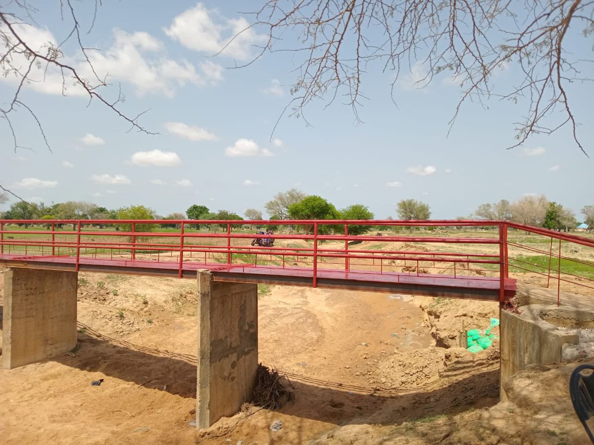 asango_law's tweet photo. This bridge connects the Chips Compound and the Primary School of Zorkor-Gambrongo community of Bongo District, where I started my primary education in 1963. https://t.co/hvHq9VcIRJ