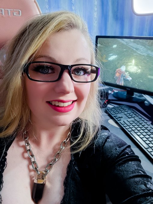 Are you playing the Elden Ring DLC? :O xx  To see more of me: https://t.co/EARZpsrZM1 https://t.co/m<a href="/tag/leather"class="tags"><span>#leather</span></a><a href="/tag/domme"class="tags"><span>#domme</span></a><a href="/tag/leatherlady"class="tags"><span>#leatherlady</span></a><a href="/tag/findomqueen"class="tags"><span>#findomqueen</span></a><a href="/tag/leathergirl"class="tags"><span>#leathergirl</span></a>