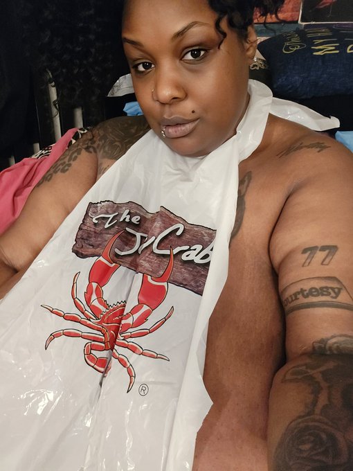 Thanks for lunch, Mark! 😘🥰🦀🦐🦞🌽🥔🥤🧈🧂 https://t.co/K6n59Grtkg