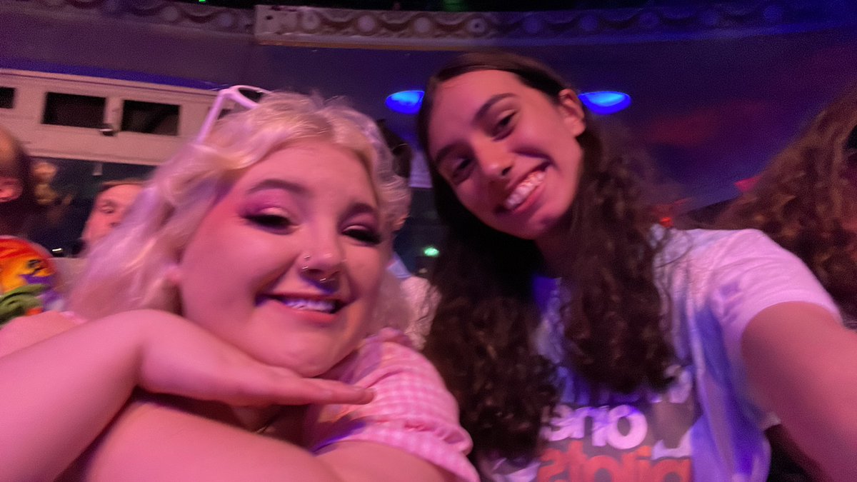 evie made takeover brixton such a wonderful experience !! so glad i got to share that show with you by my side 🫶🏻🫶🏻🫶🏻 <a href="/softestbandito/">evie Ψ</a> #takeoverbrixton