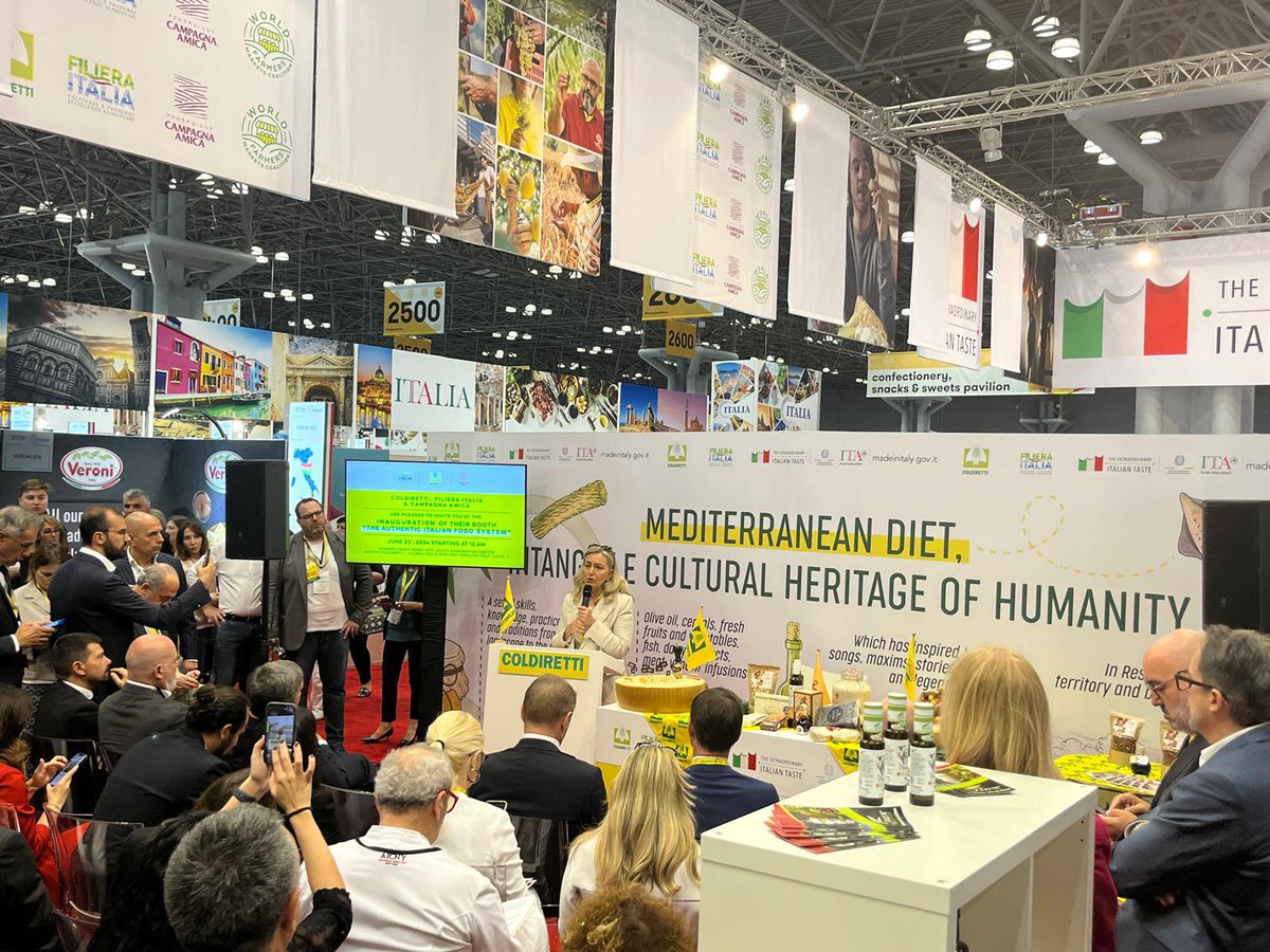 🇮🇹 #Italian food leads at #FancyFoodShow <a href="/Specialty_Food/">Specialty Food Association</a>,
with its #extraordinaryItaliantaste, authentic ingredients, sustainable productions, blending tradition &amp; innovation! Italian Cuisine is the ideal candidate to <a href="/UNESCO/">UNESCO 🏛️ #Education #Sciences #Culture 🇺🇳</a> Intangible Heritage