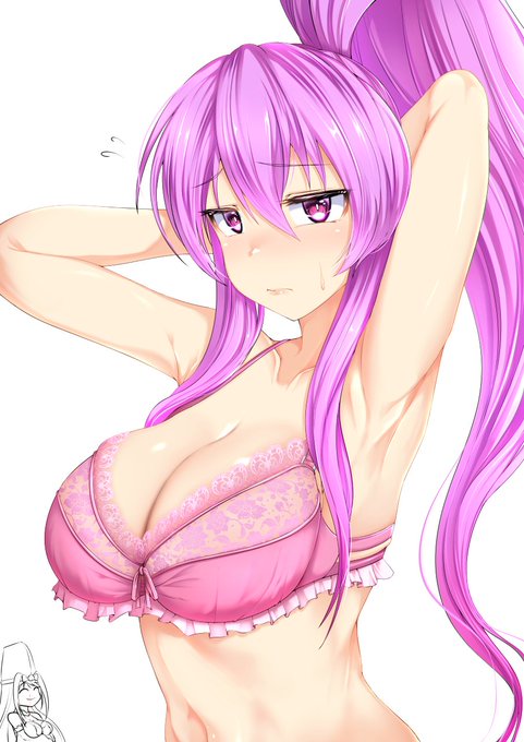 オフ会で昔描いた絵をリメイクして描いてみようという話になったのでイエヤスさん描き直してみた
1枚目が今で2枚目が4年前ぐらい

なんやかんや色々変わったなぁ 