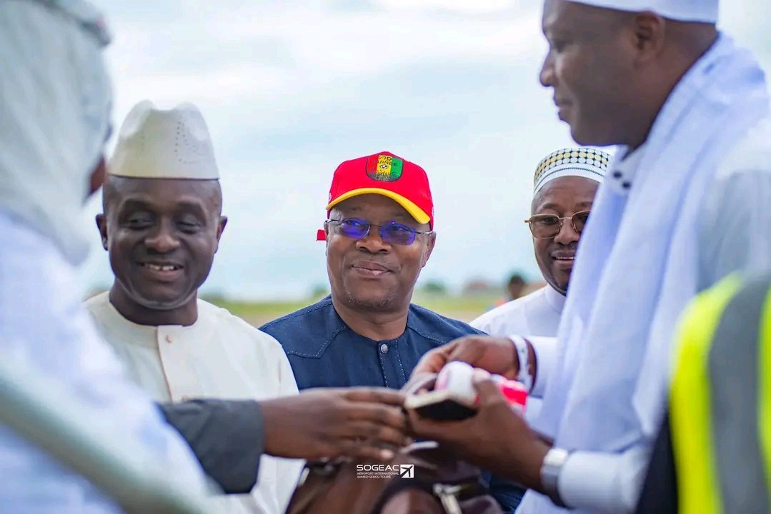 Africaguinee's tweet image. Retour des pèlerins🇬🇳🇸🇦

Le convoi transportant 292 pèlerins à bord a déjà été accueilli.

#SOGEAC #Hadj #Pelerinage #Guinee #Transport #Africaguinee