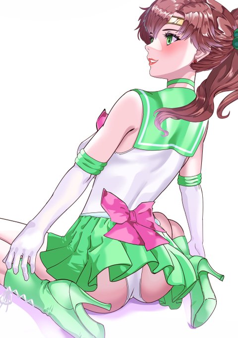 おはようございます❤(#^.^#)
まこちゃん❤チラリズム❣❣
#セーラージュピター 
#ミニスカ 