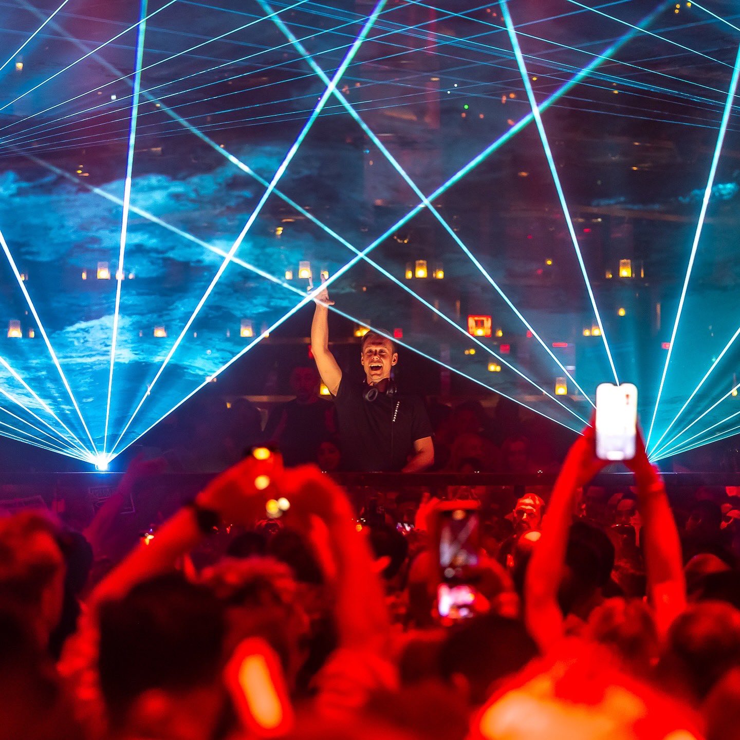 GQyigCjXsAADkzY?format=jpg&name=large What keeps Armin van Buuren's passion burning after decades?