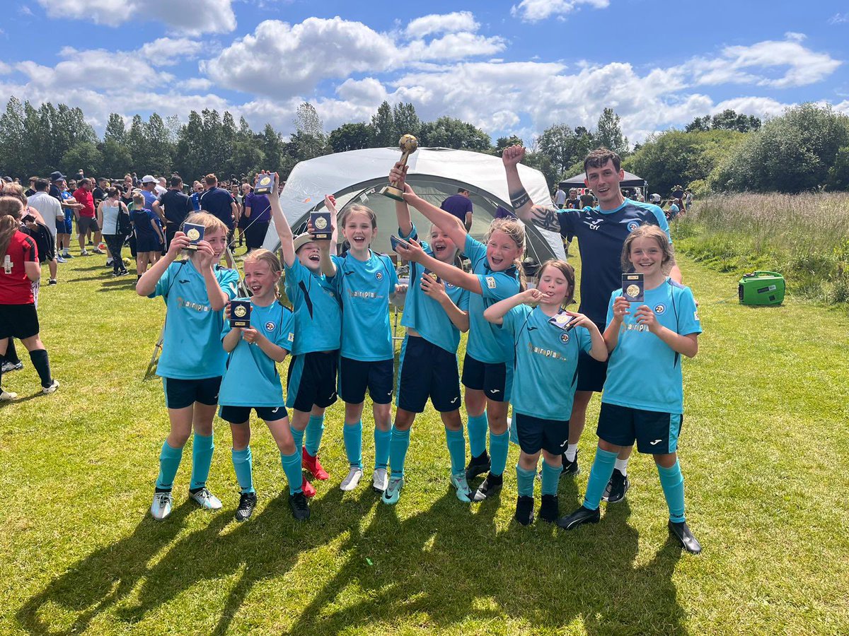 ELDWICK LIONESSES tweet media