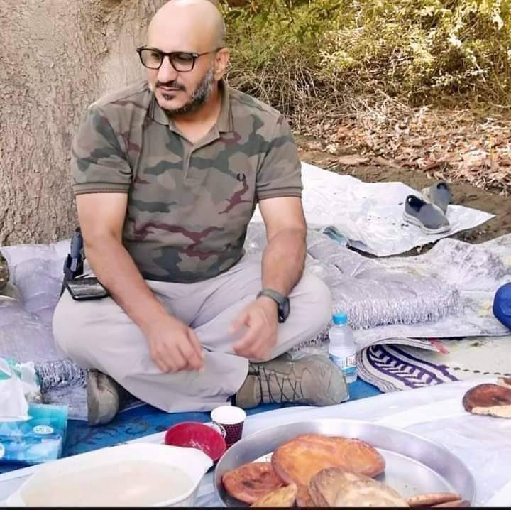 ايش رأيكم انشر لكم فيديوهات للدنق حق عفاش كأنوا يحتفلون بالغدير وكل مناسبات الانصار حتى ان الدنق زيدوا بها على الانصار وبالغوا بالغوا اكثر وأكبر وكانوا  يضربوا نفوسهم واولادهم مثل شيعة  العراق،😂😂😂