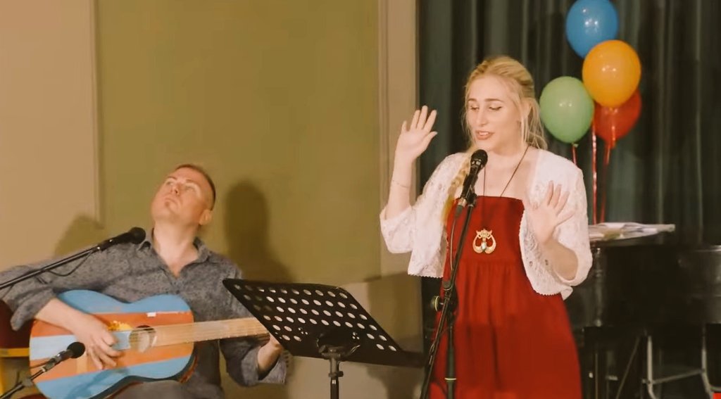 Grazie al #Premio #SLAncio Meraviglioso evento a #Monza , con la fondazione di #ArnoldoMondadori e l' #OrchestraDelMare  . Ho avuto l'onore di suonare questa bellissima chitarra fatta con il legno delle barche dei #Migranti del #Mediterraneo con Valentina Volpe Andreazza .