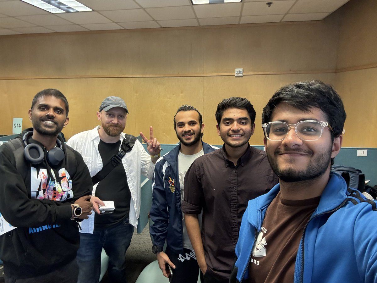 SreekSar's tweet photo. Loved building with the super strong intel AI PC at @CalHacks with @intel. #HackwithIntel https://t.co/VsaKrlC33d