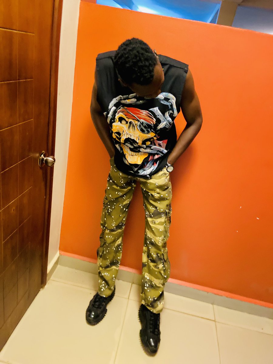 DmlClarence's tweet photo. OLANG KATOLI OUT NOW 

https://t.co/LEpeR39Hvf

https://t.co/pi9yaxZ2u3 https://t.co/Va03afQ0OS