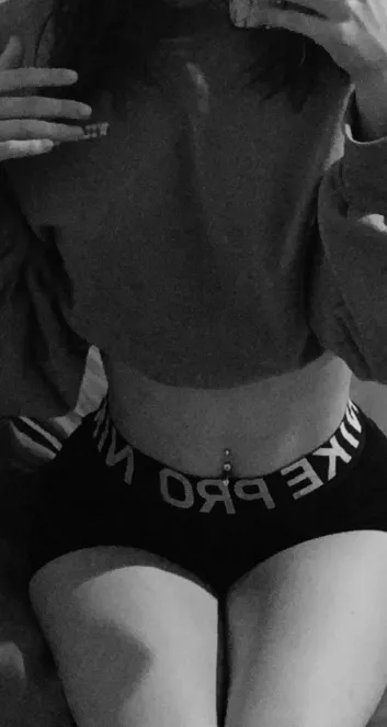 ellaqsr's tweet photo. I'm lonely☹️. https://t.co/t8QSNraDPE