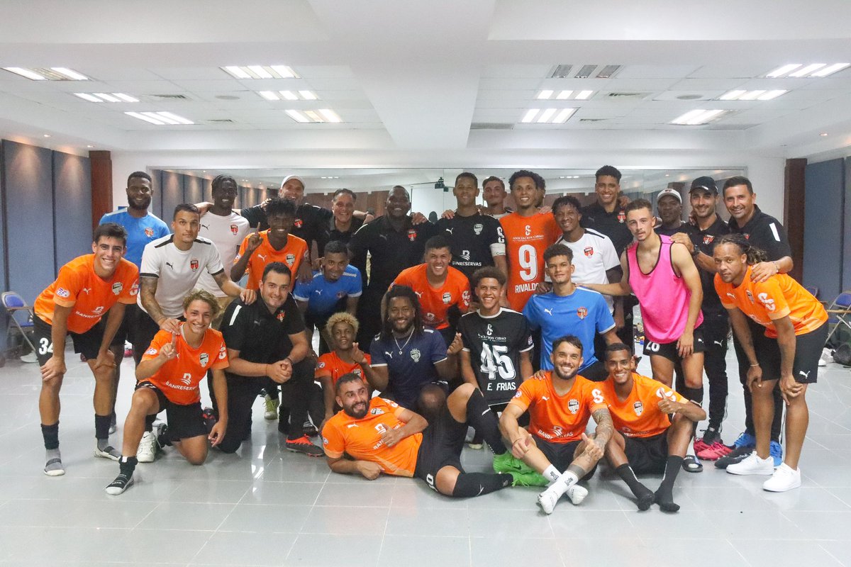 CibaoFC's tweet photo. EL PRIMER LUGAR Y EL PASE A LA COPA DEL CARIBE ES NUESTRA 🥹🔥🥳🎉 con el resultado de hoy nos clasificamos en primer lugar a la Liguilla y nos quedamos con el pase a la CCC 🙌🏻 https://t.co/uZg1Op1pn9