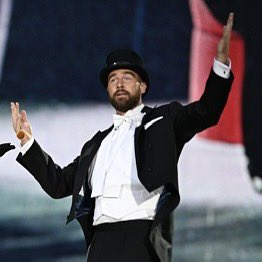 iHeartRadio's tweet image. You know how to ball, I know Aristotle