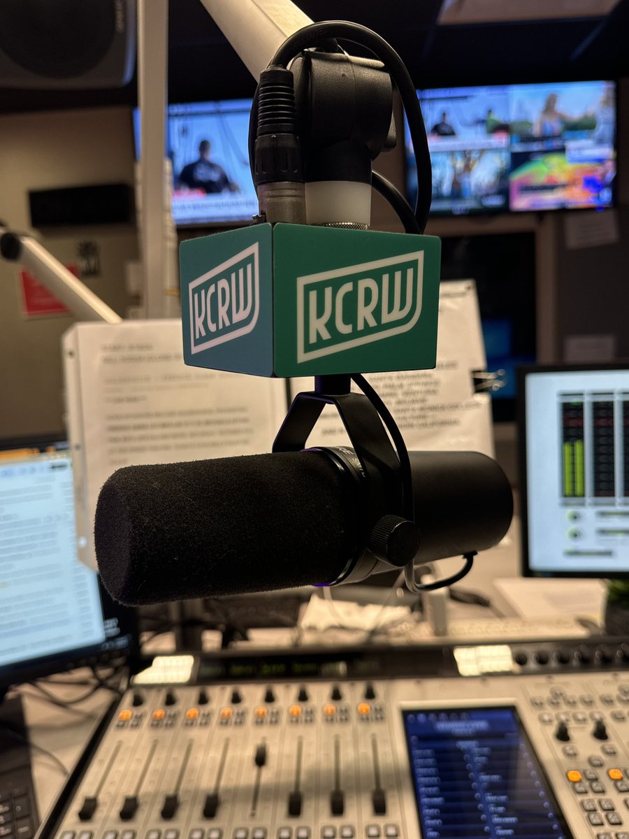 raulcampos's tweet photo. @SenorDiscos here to help you get….
.
First weekend of summer and it’s a scorcher on @KCRW! Oh, and it’s a lil warm out there also. Let’s hang together til 6p
.
#kcrw #publicradio #djraulcampos #senordiscos #happysummer #summer2024 https://t.co/hiBZRLob7d