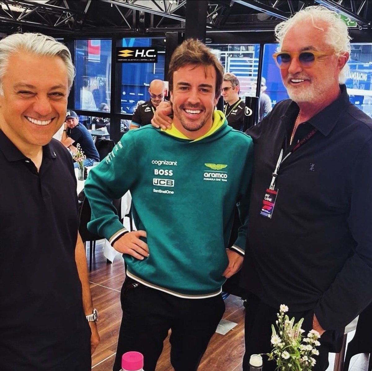robertofunoat's tweet photo. Vuoi vedere che il “baro” porta lo spagnolo per la terza volta in quella che era Renault ? #F1 #Alpine #Briatore #DiMeo #Alonso https://t.co/CY0cuA2j0Q