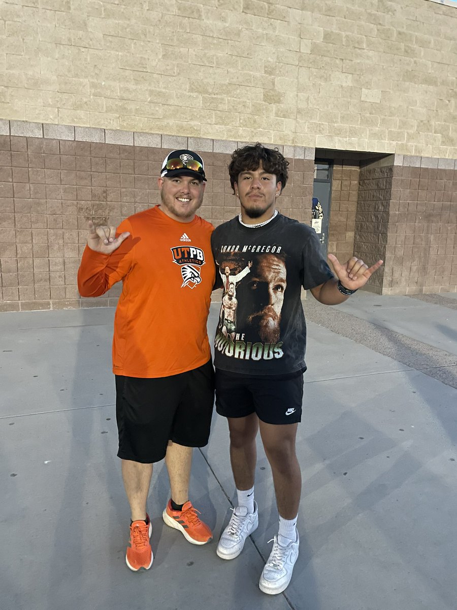 Steven Quezada (@quezada9steven) on Twitter photo Thank you coaches <a href="/CoachK__Mac/">Kris McCullough</a> & <a href="/HaydenCkelly/">Hayden Kelly</a> for inviting me, hosting a great camp and working with me. I had an awesome time taking embracing new keys to my build. <a href="/UTPBFootball/">UTPB Football</a> <a href="/CoachAdcox/">Coach Adcox</a> <a href="/PrepRedzoneNM/">Prep Redzone New Mexico</a> Thank you coaches <a href="/CoachK__Mac/">Kris McCullough</a> & <a href="/HaydenCkelly/">Hayden Kelly</a> for inviting me, hosting a great camp and working with me. I had an awesome time taking embracing new keys to my build. <a href="/UTPBFootball/">UTPB Football</a> <a href="/CoachAdcox/">Coach Adcox</a> <a href="/PrepRedzoneNM/">Prep Redzone New Mexico</a>