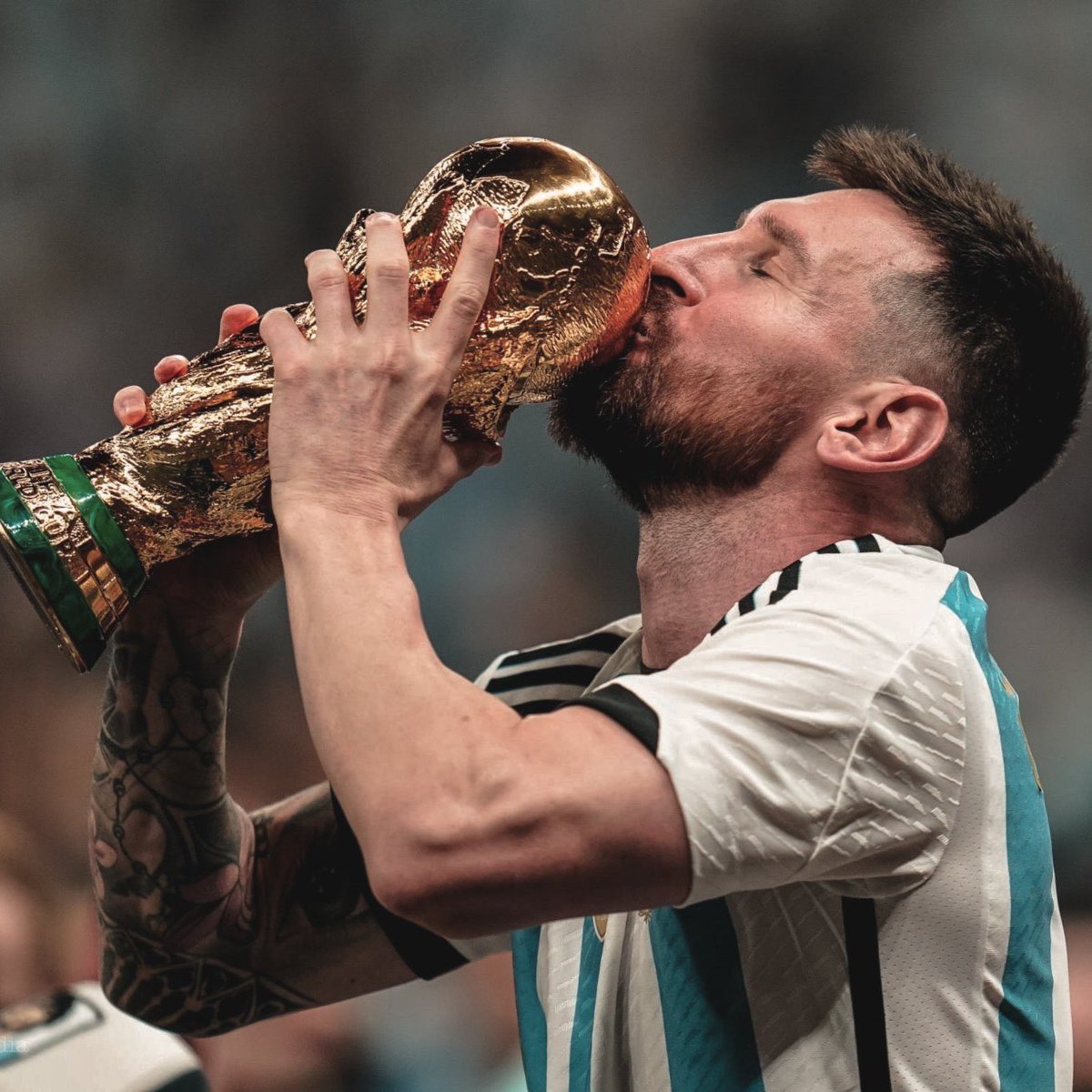 porktendencia's tweet photo. “Messi”:
Porque hoy cumple 37 años. https://t.co/1I6CBX8FGM
