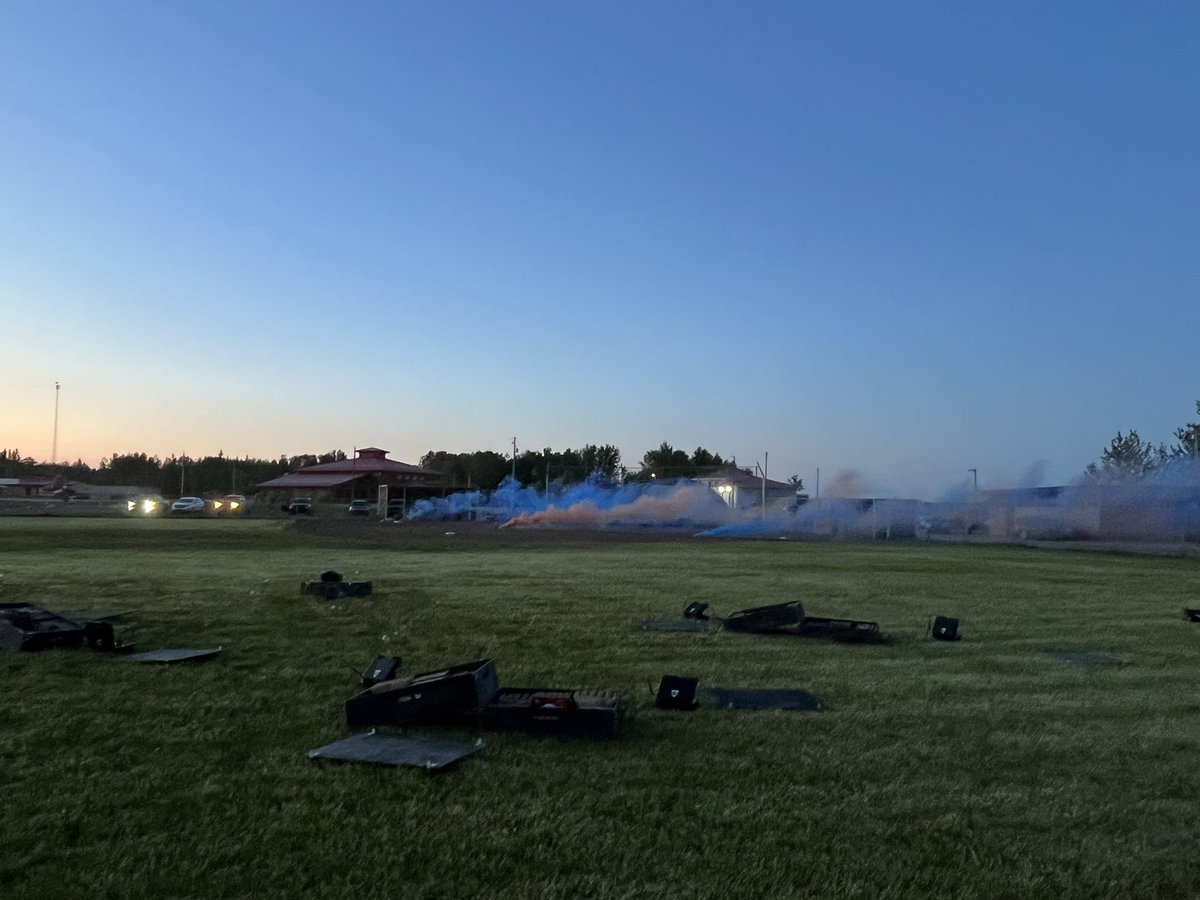 UncleJohnsFireworks tweet media