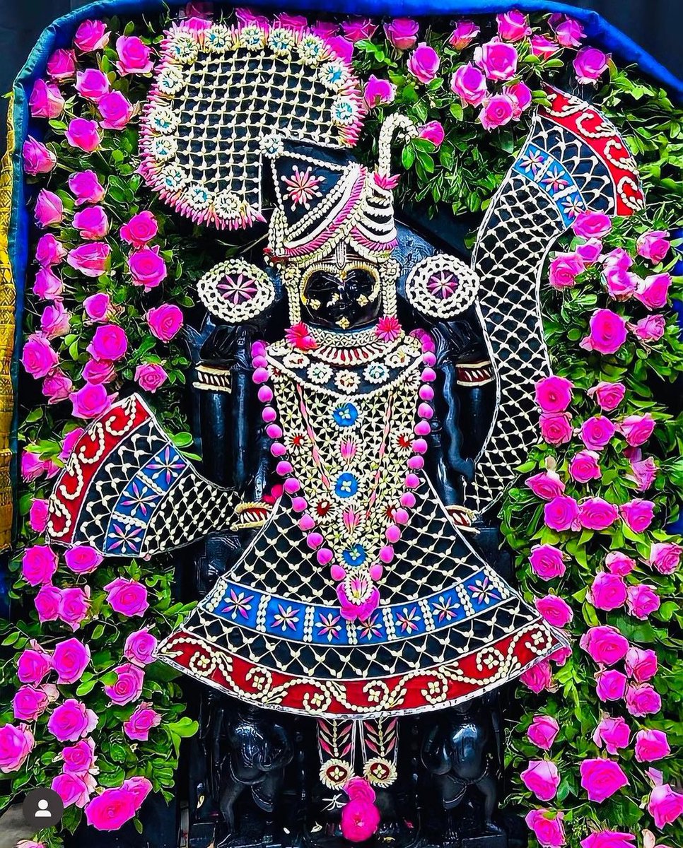 Geetashloks's tweet photo. Jai Dwarkadhish 🖤 https://t.co/qDghBAzDWS