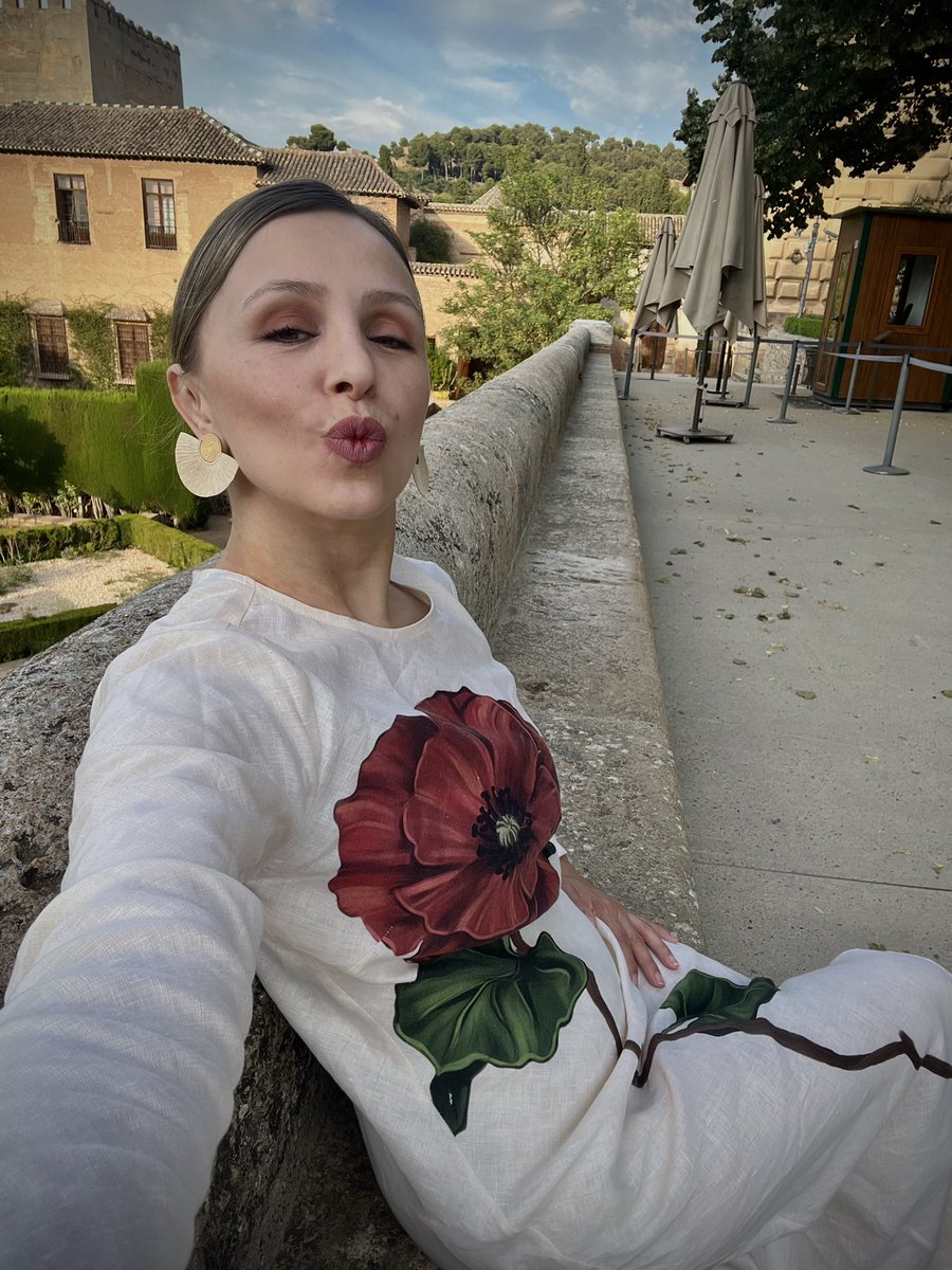 Mariwska's tweet photo. Granada, la Filarmónica de Viena y Lorenzo Viotti 🌺 @FestivalGranada https://t.co/EjwM75HWk5