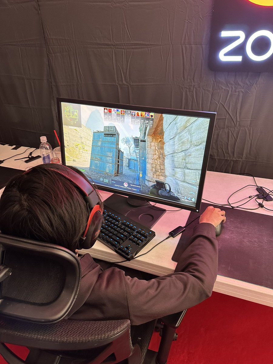 austincsgo_'s tweet image. This kid is the most dedicated player I’ve ever seen, he’s been watching back the demos ever since we lost. Huge respect for the young prodigy @LucasMizumoto