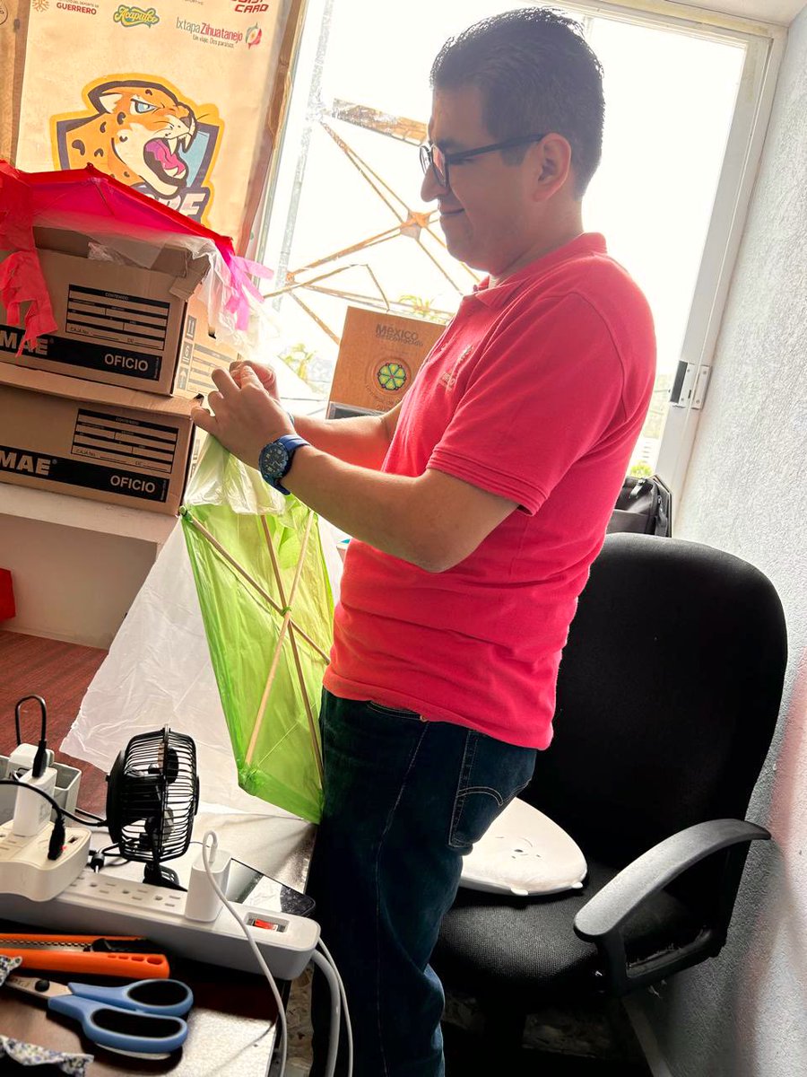 Está fin de semana trabajamos con mucho cariño para que nuestros visitantes se lleven grandes experiencias en #Acapulco ☀️

#Guerrero #HogarDelSol 

<a href="/AHETA1/">A H E T A</a> <a href="/AmavGuerrero/">AMAV Guerrero</a> <a href="/hotelritzaca/">Ritz Acapulco</a> <a href="/Emporio_Aca/">Emporio Acapulco</a> <a href="/PlayaSuitesACA/">Hotel Playa Suites Acapulco</a> <a href="/acalaislaHI/">Holiday Inn Acapulco</a> <a href="/FideturAcapulco/">Fidetur Acapulco</a> <a href="/covygomez/">Covadonga Gomez 🇲🇽</a>