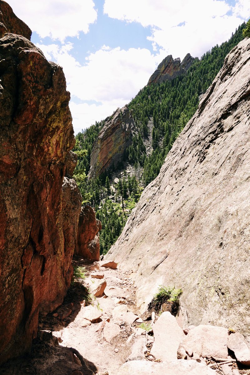 First day as a visiting researcher at the National Center for Atmospheric Research (NCAR) Mesa Lab, and already inspired by the breathtaking beauty of Colorado's Rocky Mountain foothills! 🏞️
