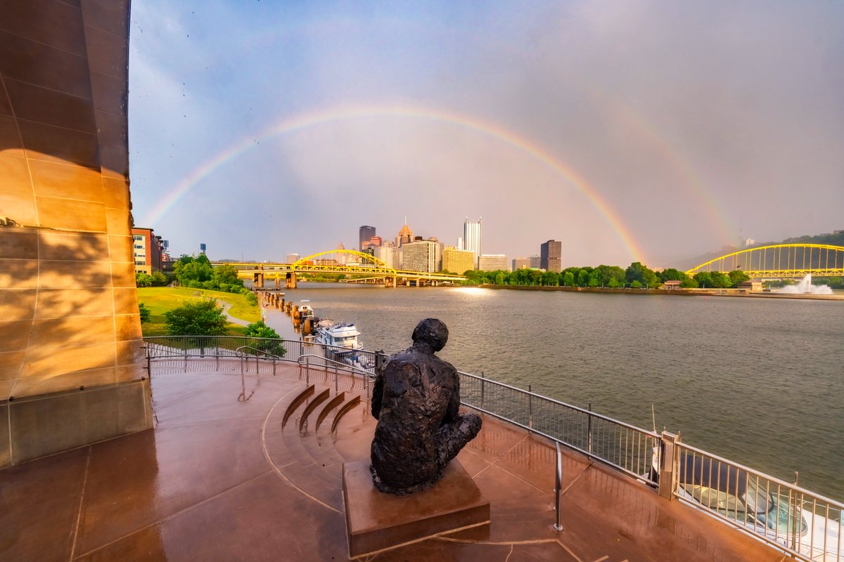 DaveDiCello's tweet photo. An image that I've been chasing for a long time. After a late afternoon rain shower moved through #Pittsburgh, an amazing (nearly double) rainbow formed over the skyline and Mr. Rogers statue, making for an incredible summer scene. Lots of different angles coming as well. https://t.co/5QPcXWCy7k