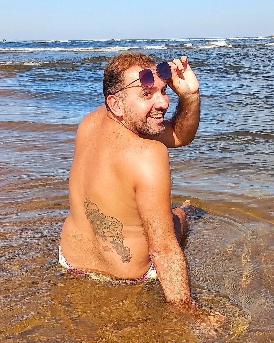lessathi's tweet photo. Deu Praia 🙏🏖🌞
#bottom #praia #litoralsul #mensstyle #gaysp #solemar #peludinho #passivo https://t.co/qUjMUsl8Ot