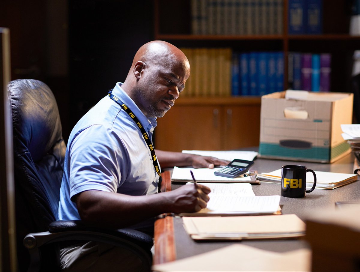 FBILasVegas's tweet image. Unlock the power of your analytical skills as a #ForensicAccountant with the #FBI. Your expertise can make a real difference in protecting our nation. Join us and forge your path at the FBI: ow.ly/xnnz50SnX8j