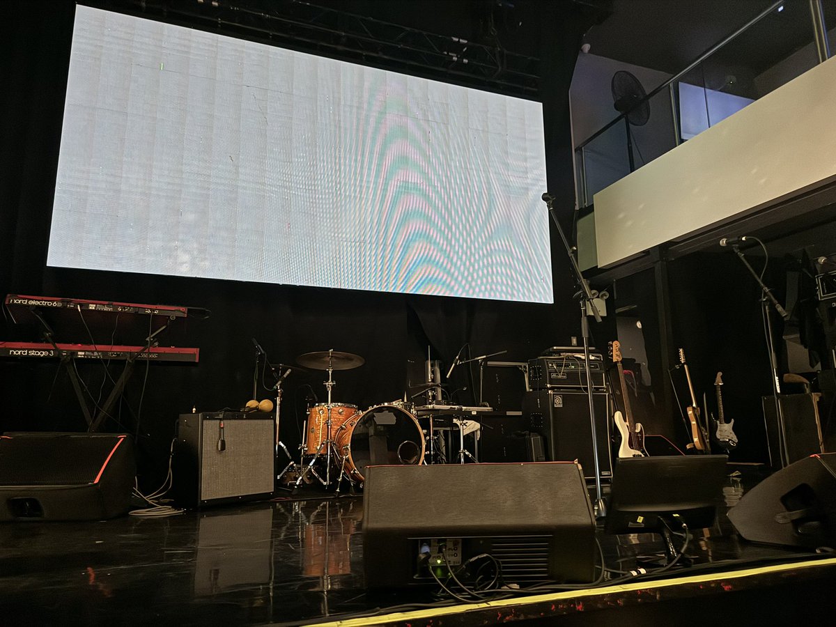 Front line para ver a <a href="/ciroylospersas/">Andres Ciro Martinez</a>, representando a <a href="/nani_chap/">Dani Chapuisat</a> , <a href="/JGiglioni/">Juan Giglioni</a>  Anto y Martina <a href="/Cadena3Com/">Cadena 3 Argentina</a> <a href="/Cadena3_Rosario/">Cadena 3 Rosario</a>