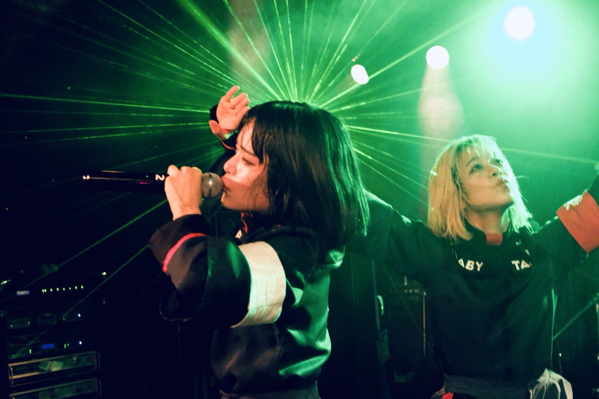sakomizu1945's tweet photo. #伝説の双子 
#ガールズロック
@BABYTANTS
#ベビタンツ

6/23(日)新高円寺LOFT X
TEXAS HIT × LOFT X

#バンド と
#アイドル の
#対バン という
面白い構成でした♪

#TEXASHIT
#HUMAN螺旋
#HandLed
#BABYTANTS
#brandnewSUNRISE
#NANONI
#ハシバタカナリ https://t.co/ZmsheaBXQF