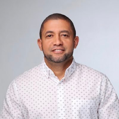 Telenoticiasrd's tweet photo. #NacionalesTN | Secuestran a Jefte Ventura titular de la plataforma digital “Hablando de Vehículos”  https://t.co/vlz7BCxktX  #TNFinDeSemana https://t.co/ufEhhRjWwx