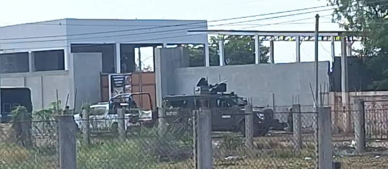 Diario_deColima's tweet image. #Matan a #integrante de ‘#LosChapitos’ en enfrentamiento con fuerzas federales

acortar.link/F55Wmr