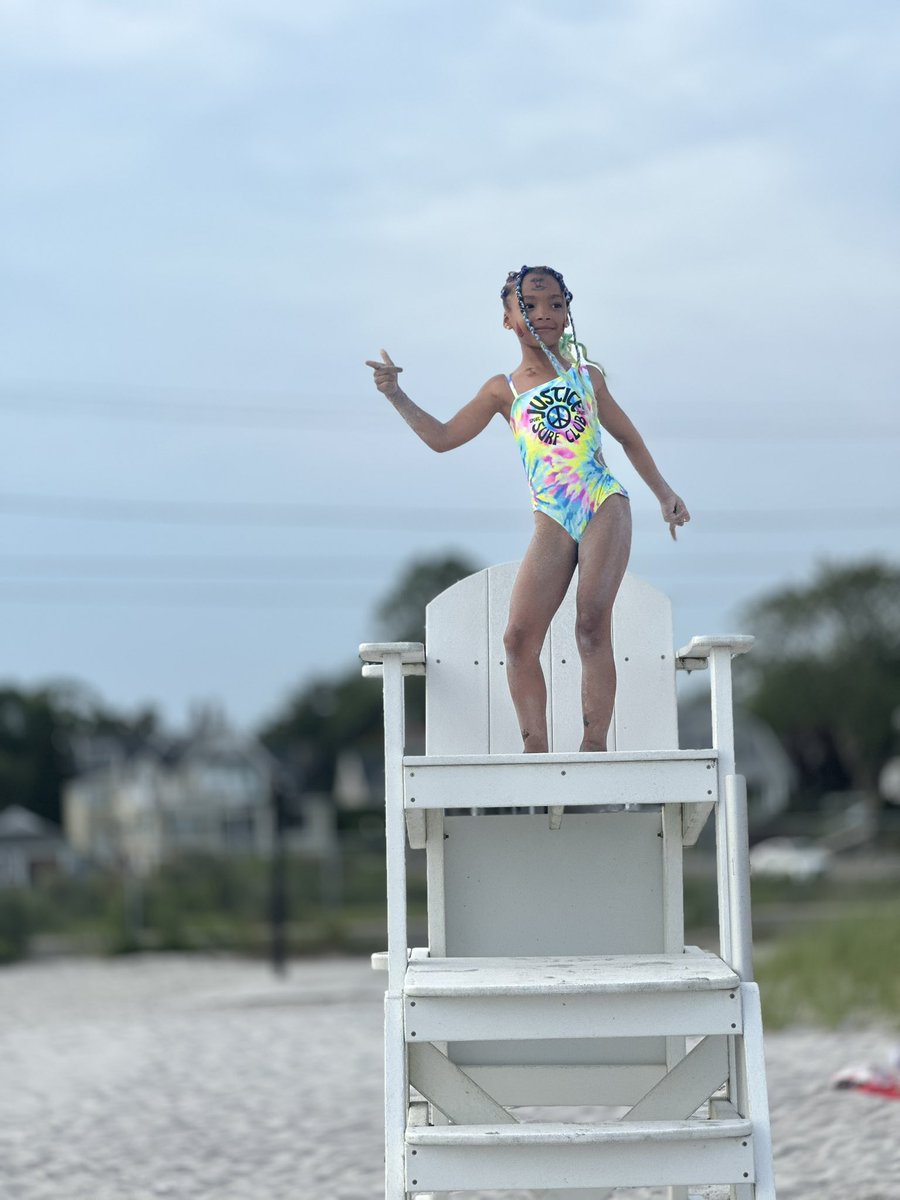 Ain’t it fun, ain’t it fun living in the real world 🎶🎶🎶🎶