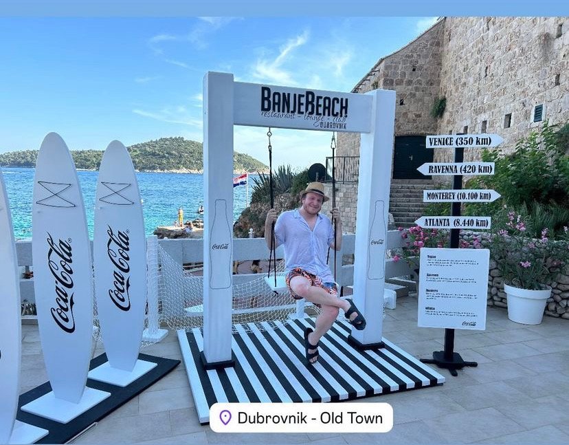 BalboaHills1's tweet image. Palisades Coach Adam Levine soaking up some European vibes!!