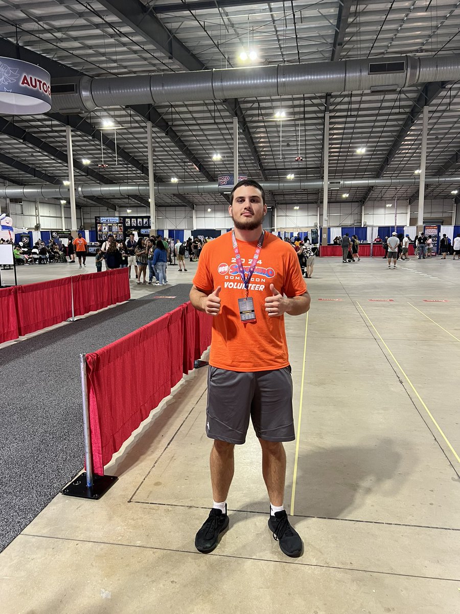 Had an amazing time at <a href="/Comic_Con/">Comic-Con International</a> this year!!! Always a great time helping out!!! #210TriangleOfToughness #BirdsUp