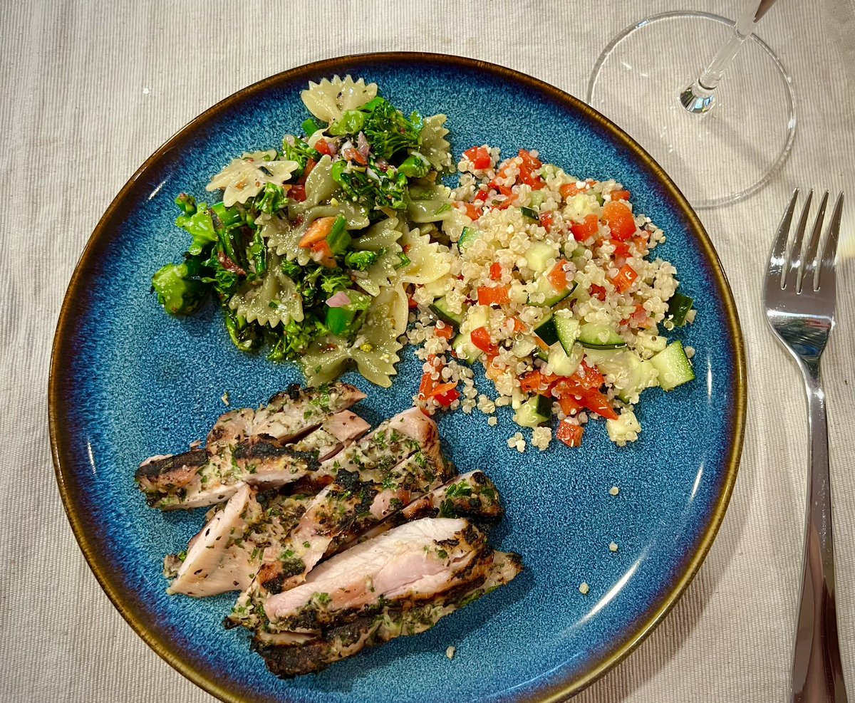 今晩はいつもと違う感じでSummer Mediterranean Dinner✨さっぱりヘルシーで食欲がなくなる暑い夏とかにすごく良い感じ😍